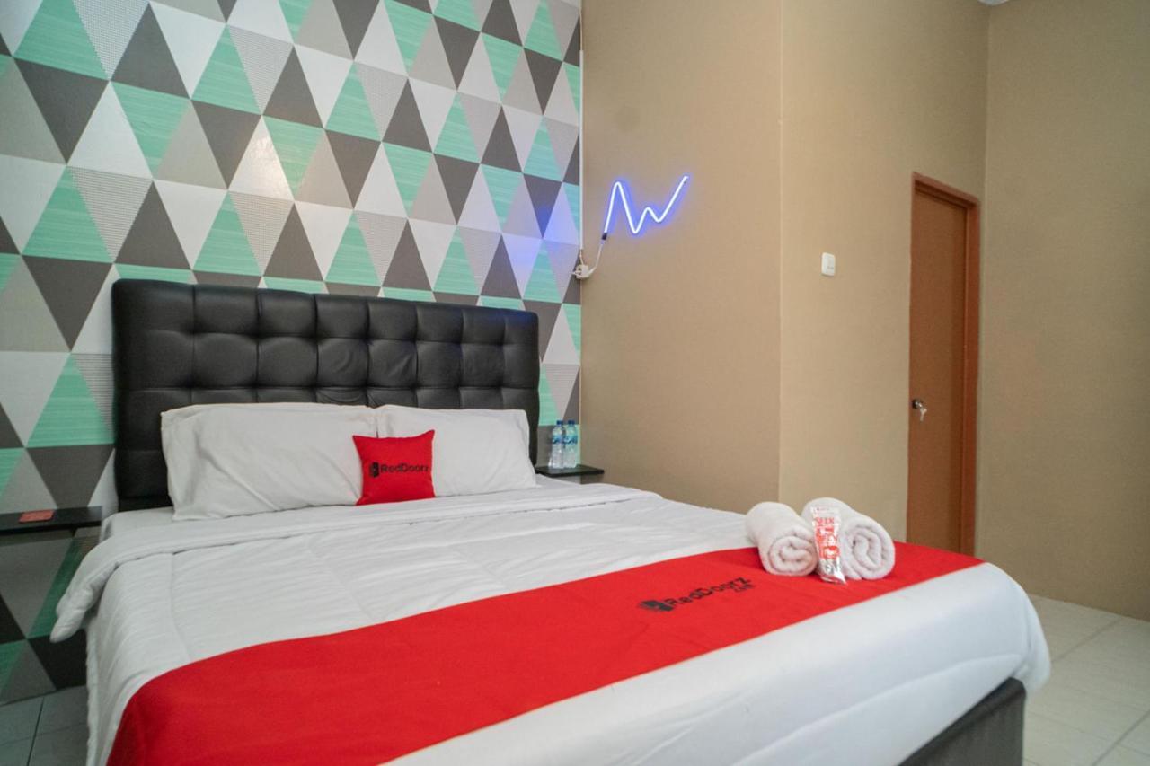 Reddoorz Near Taman Safari 2 Hotel Bogor Luaran gambar