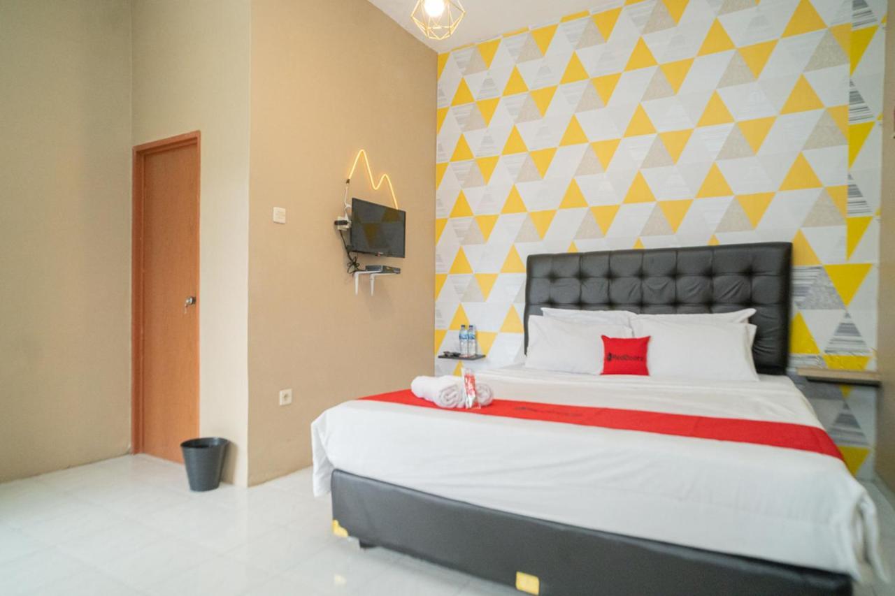 Reddoorz Near Taman Safari 2 Hotel Bogor Luaran gambar