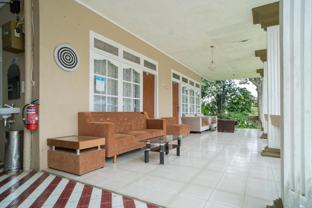 Reddoorz Near Taman Safari 2 Hotel Bogor Luaran gambar