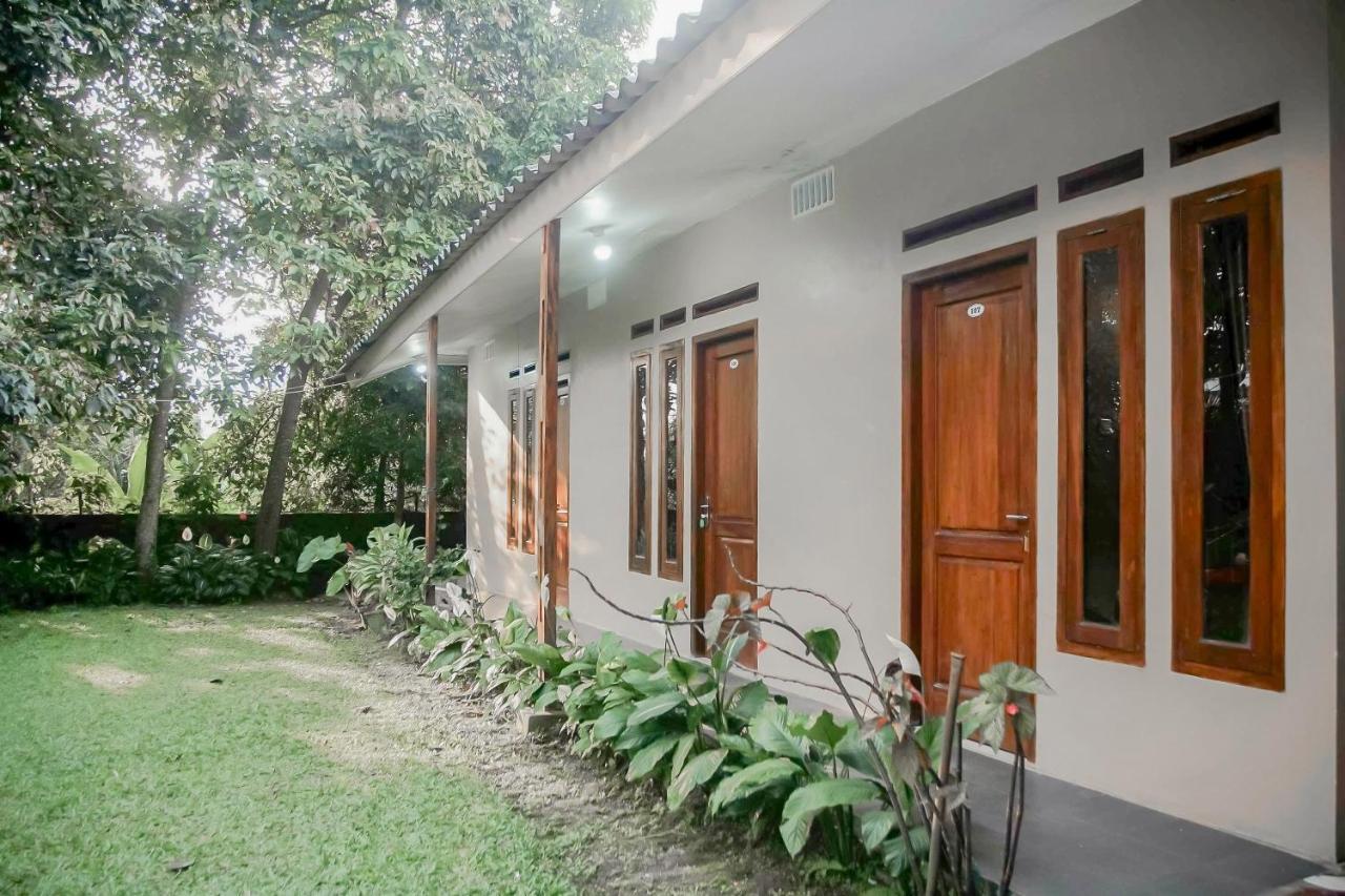 Reddoorz Near Taman Safari 2 Hotel Bogor Luaran gambar